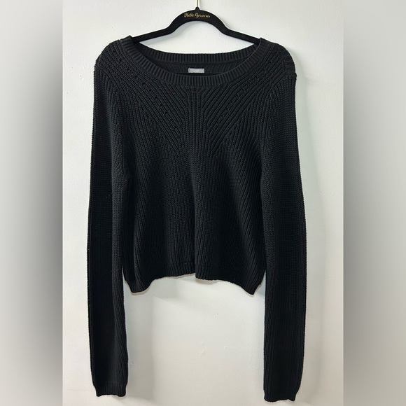 Black Sweater - Picture 1 of 2